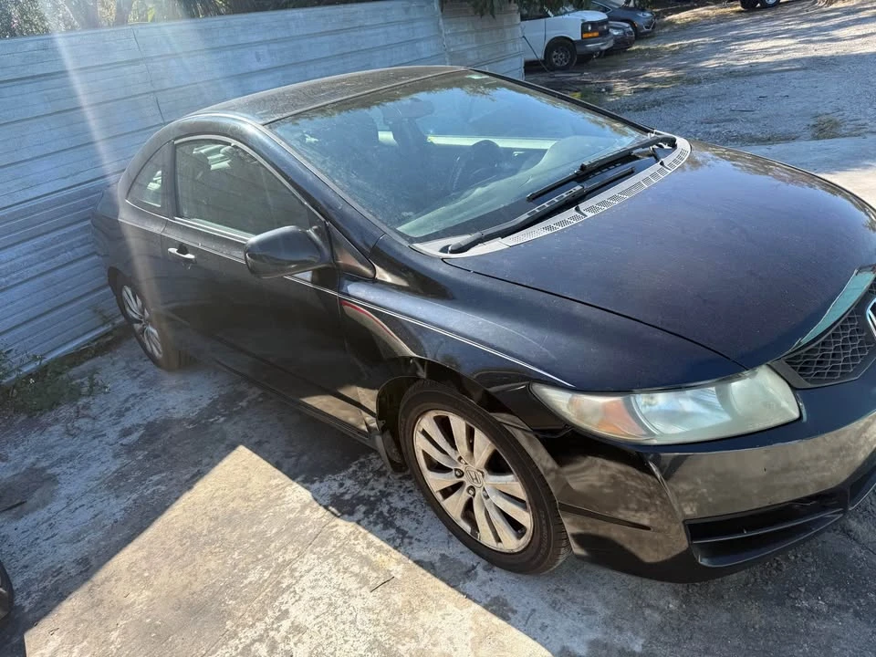 2009 Honda Civic 8th Gen - Image 3 of 4
