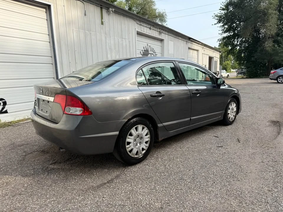 2009 Honda Civic 8th Gen - Image 4 of 15
