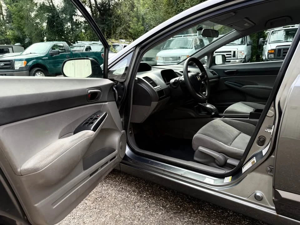 2009 Honda Civic 8th Gen - Image 7 of 15