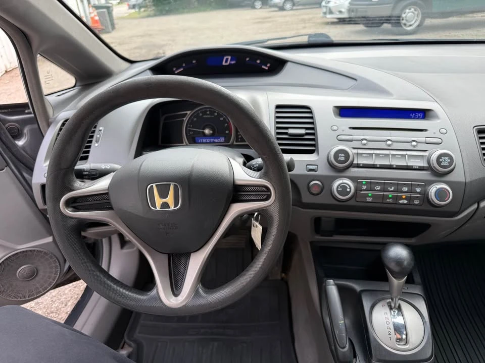 2009 Honda Civic 8th Gen - Image 12 of 15