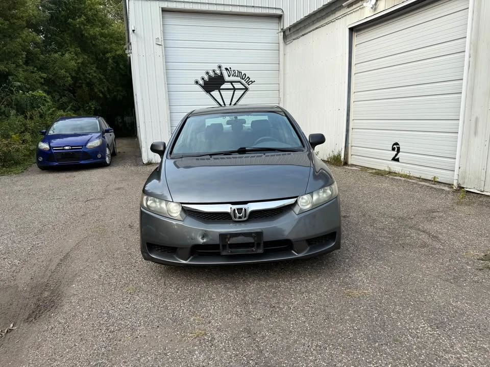 2009 Honda Civic 8th Gen - Image 2 of 15