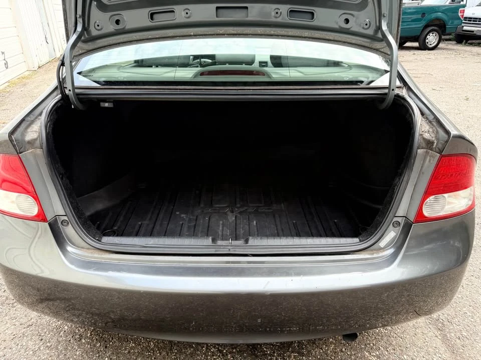 2009 Honda Civic 8th Gen - Image 14 of 15