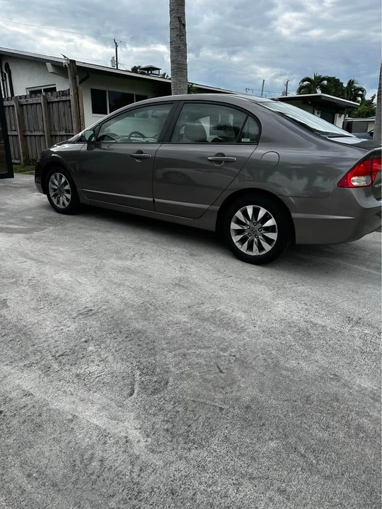 2009 Honda Civic 8th Gen - Image 5 of 8