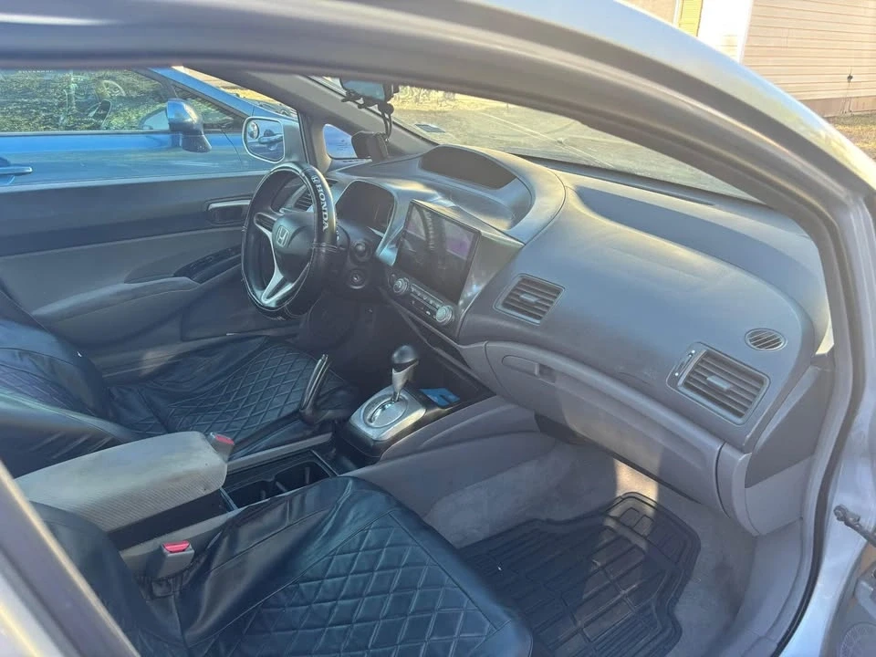 2009 Honda Civic 8th Gen - Image 3 of 9
