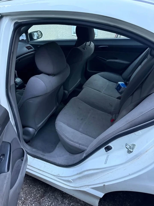 2009 Honda Civic 8th Gen - Image 10 of 12