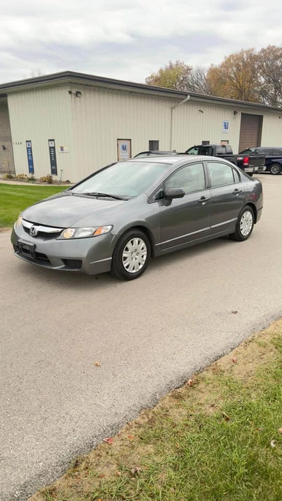 2009 Honda Civic 8th Gen - Image 2 of 9