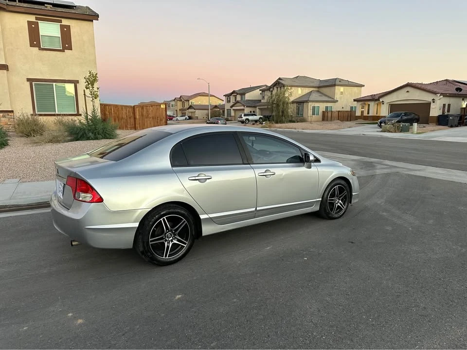 2009 Honda Civic 8th Gen - Image 4 of 13