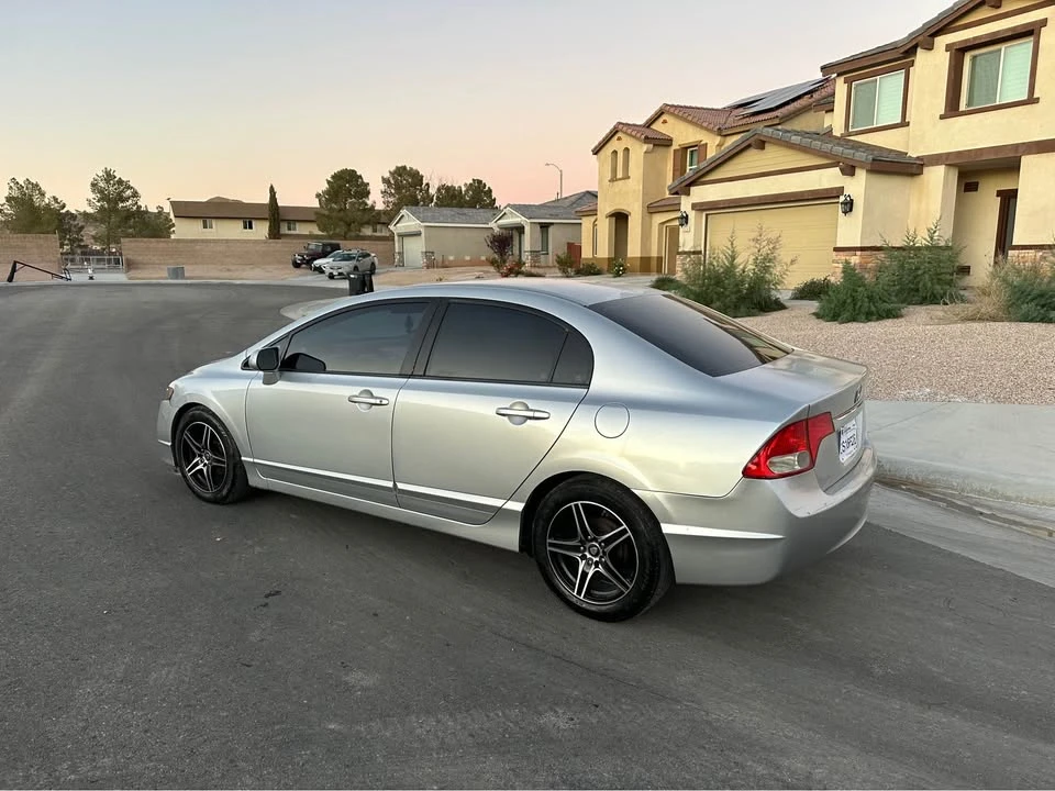 2009 Honda Civic 8th Gen - Image 6 of 13