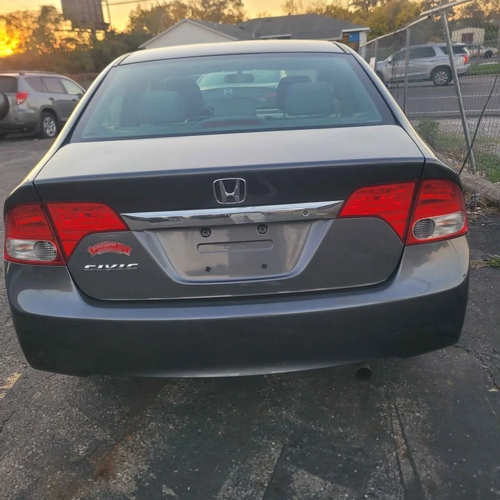 2009 Honda Civic 8th Gen - Image 4 of 8