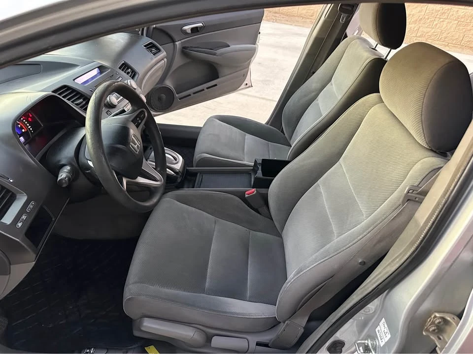 2009 Honda Civic 8th Gen - Image 9 of 13