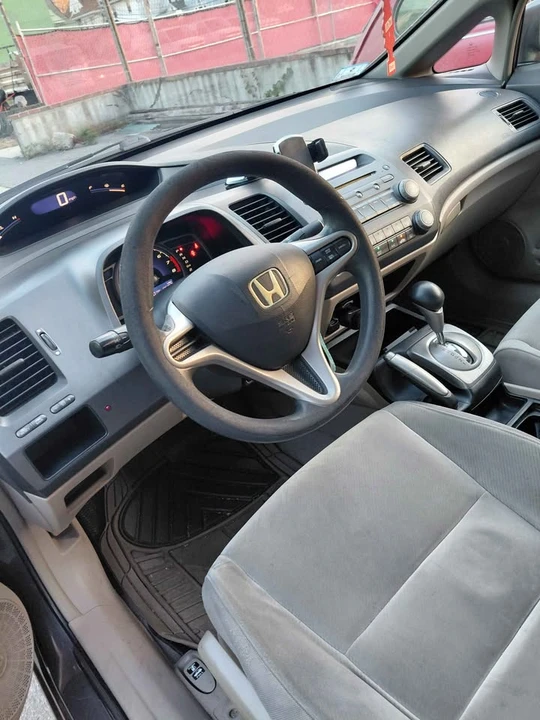 2009 Honda Civic 8th Gen - Image 2 of 7