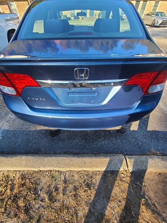 2009 Honda Civic 8th Gen - Image 2 of 6
