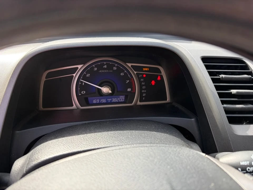 2009 Honda Civic 8th Gen - Image 6 of 6