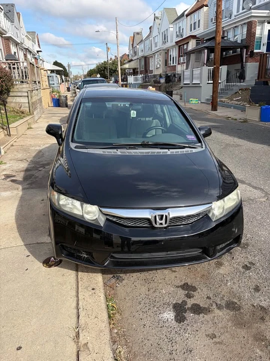 2009 Honda Civic 8th Gen - Image 2 of 6