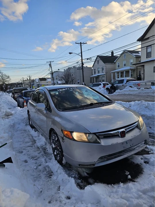 2009 Honda Civic 8th Gen - Image 3 of 4
