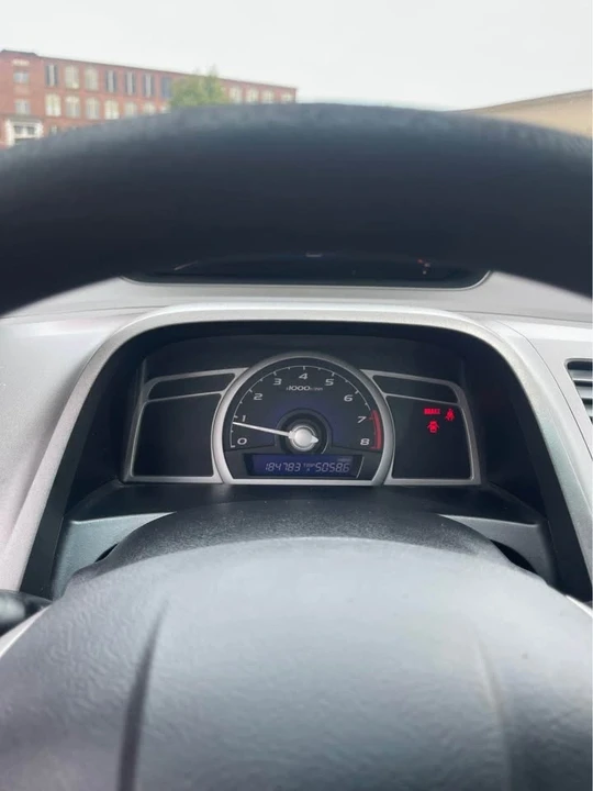 2009 Honda Civic 8th Gen - Image 11 of 19