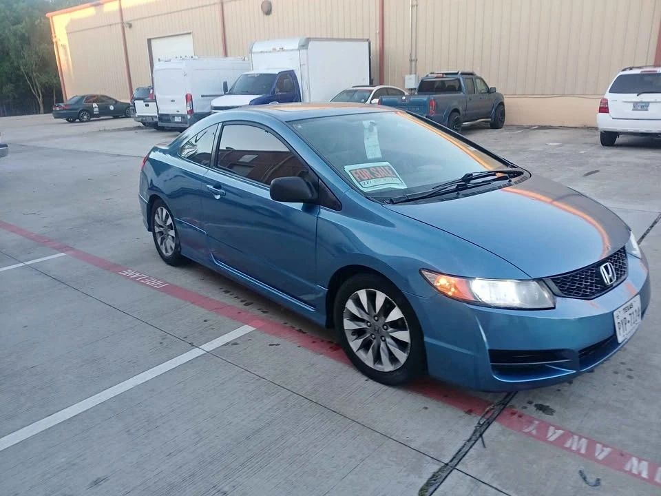 2009 Honda Civic 8th Gen - Image 2 of 7