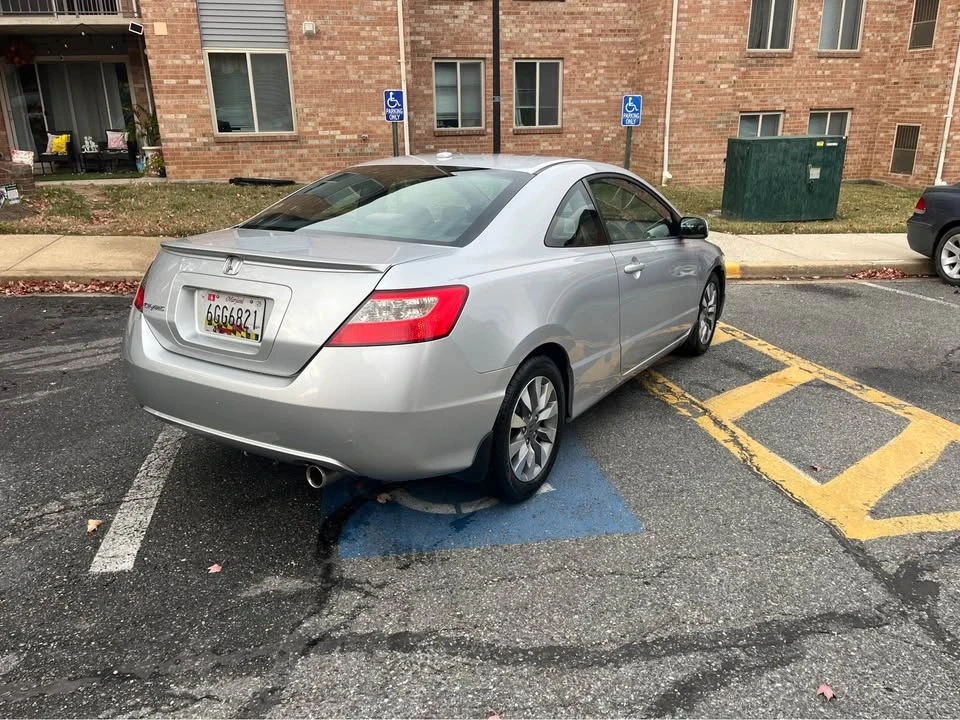 2009 Honda Civic 8th Gen - Image 4 of 10
