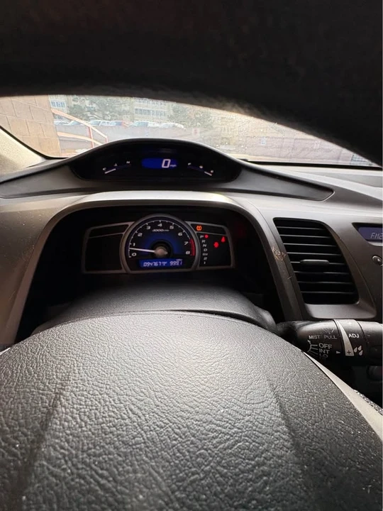 2009 Honda Civic 8th Gen - Image 3 of 10