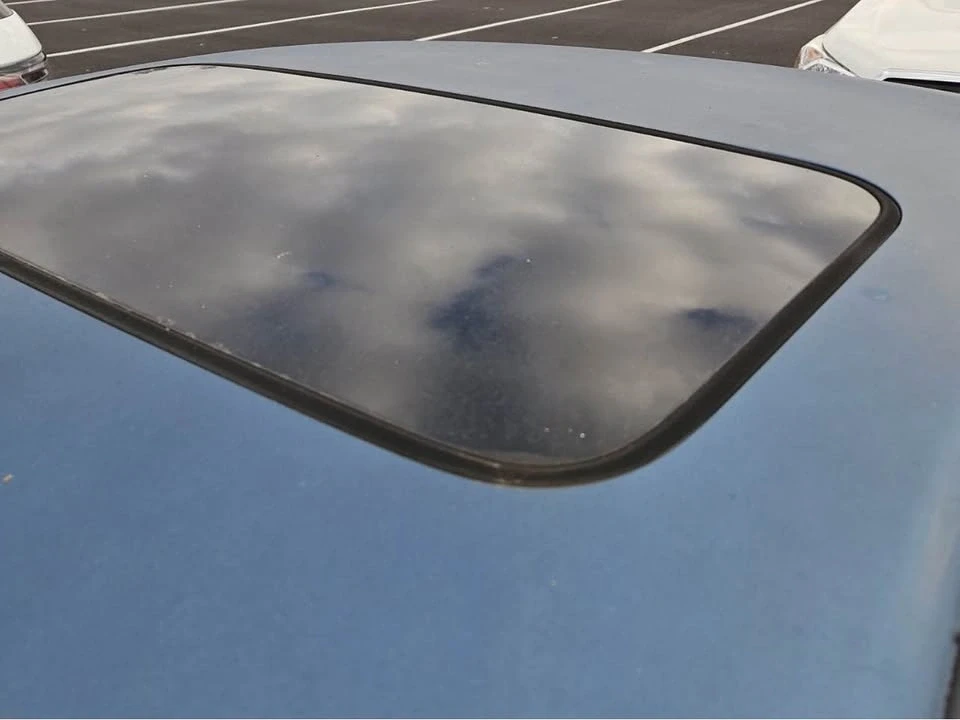 2009 Honda Civic 8th Gen - Image 7 of 15