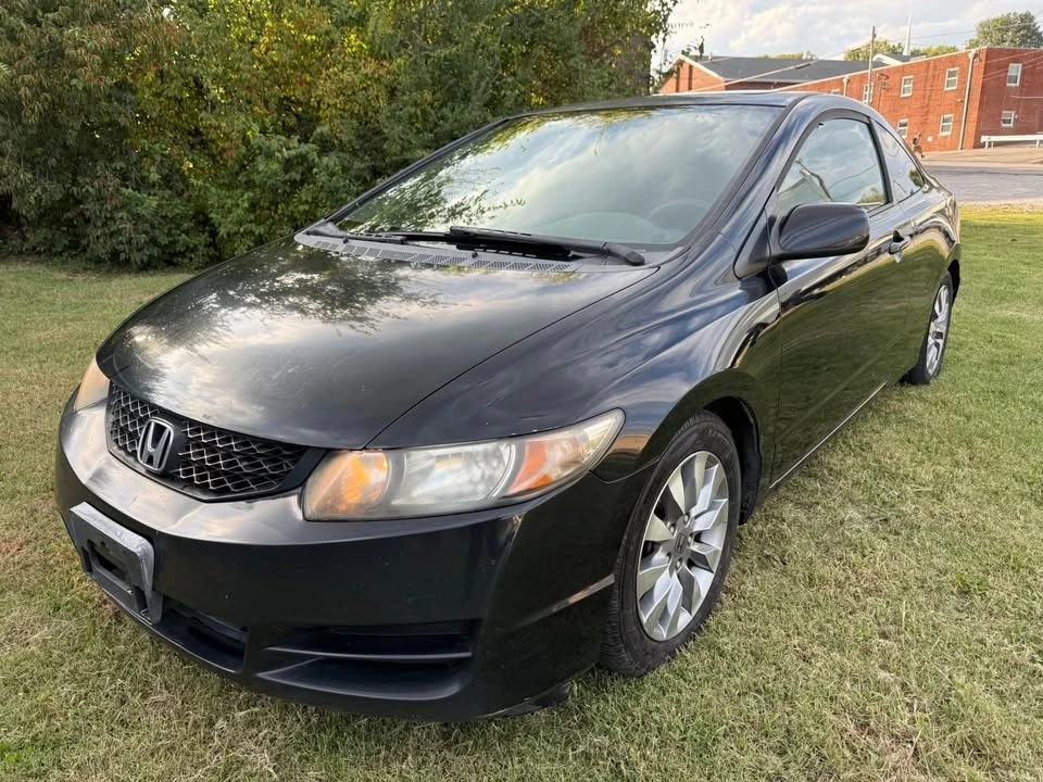 2009 Honda Civic 8th Gen - Image 2 of 12