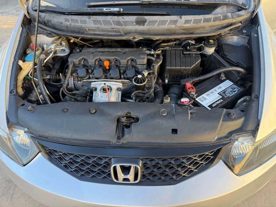 2009 Honda Civic 8th Gen - Image 2 of 4