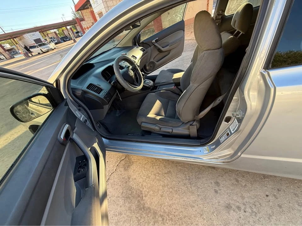 2009 Honda Civic 8th Gen - Image 3 of 4