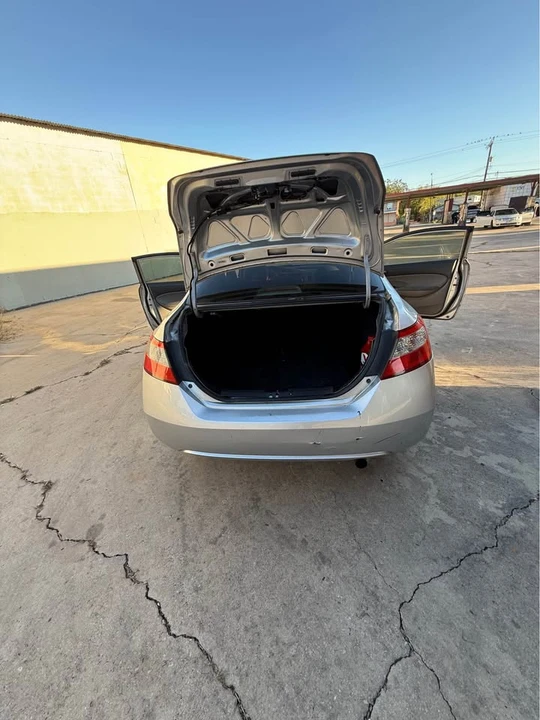 2009 Honda Civic 8th Gen - Image 4 of 4