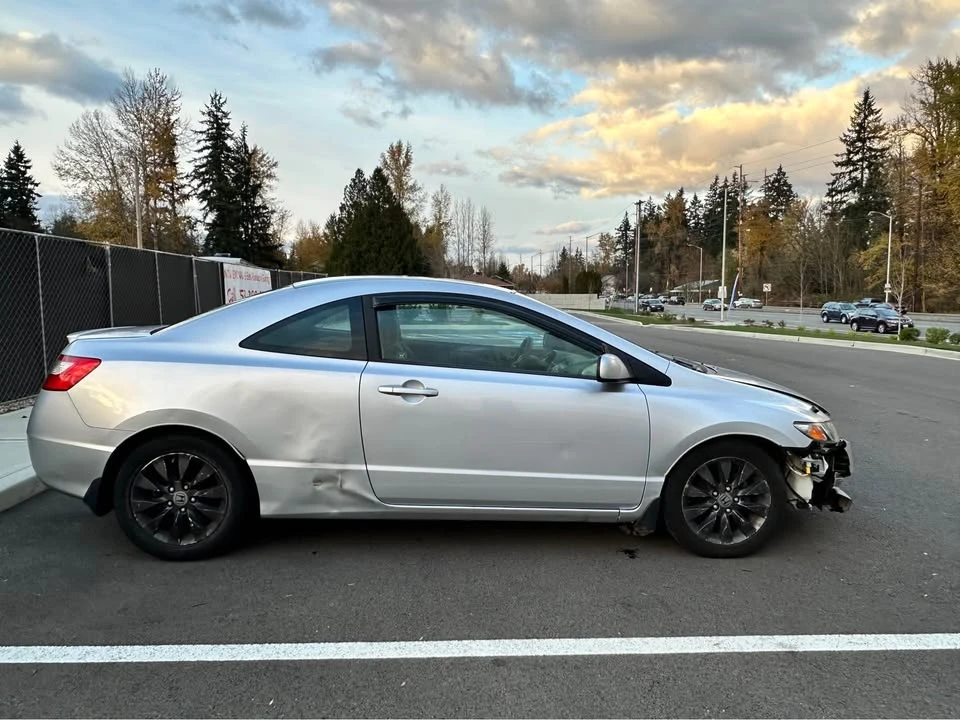 2009 Honda Civic 8th Gen - Image 3 of 5