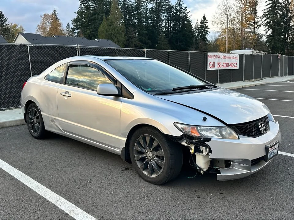 2009 Honda Civic 8th Gen - Image 2 of 5