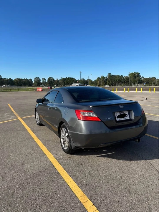 2009 Honda Civic 8th Gen - Image 2 of 11