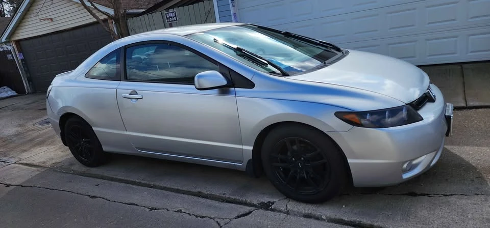 2009 Honda Civic 8th Gen - Image 2 of 7