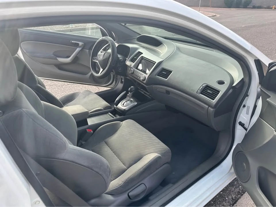 2009 Honda Civic 8th Gen - Image 3 of 15