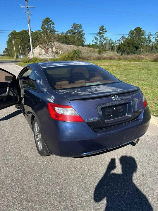 2009 Honda Civic 8th Gen - Image 2 of 5