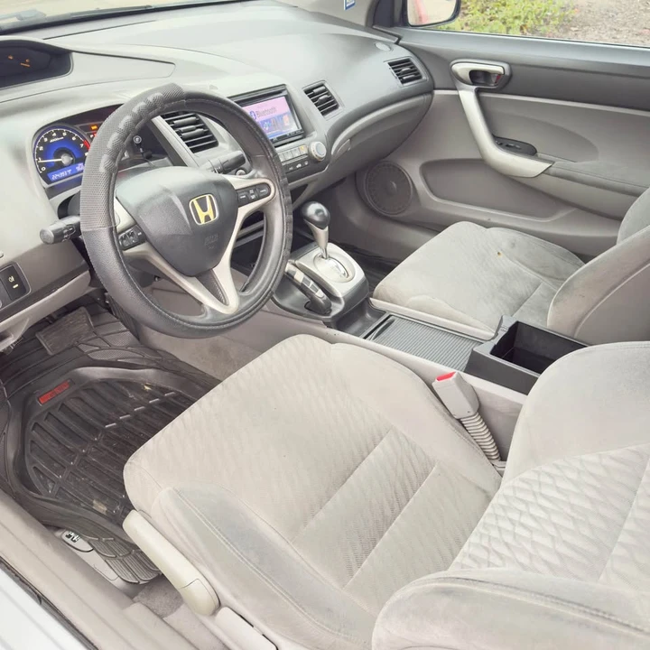 2009 Honda Civic 8th Gen - Image 9 of 11
