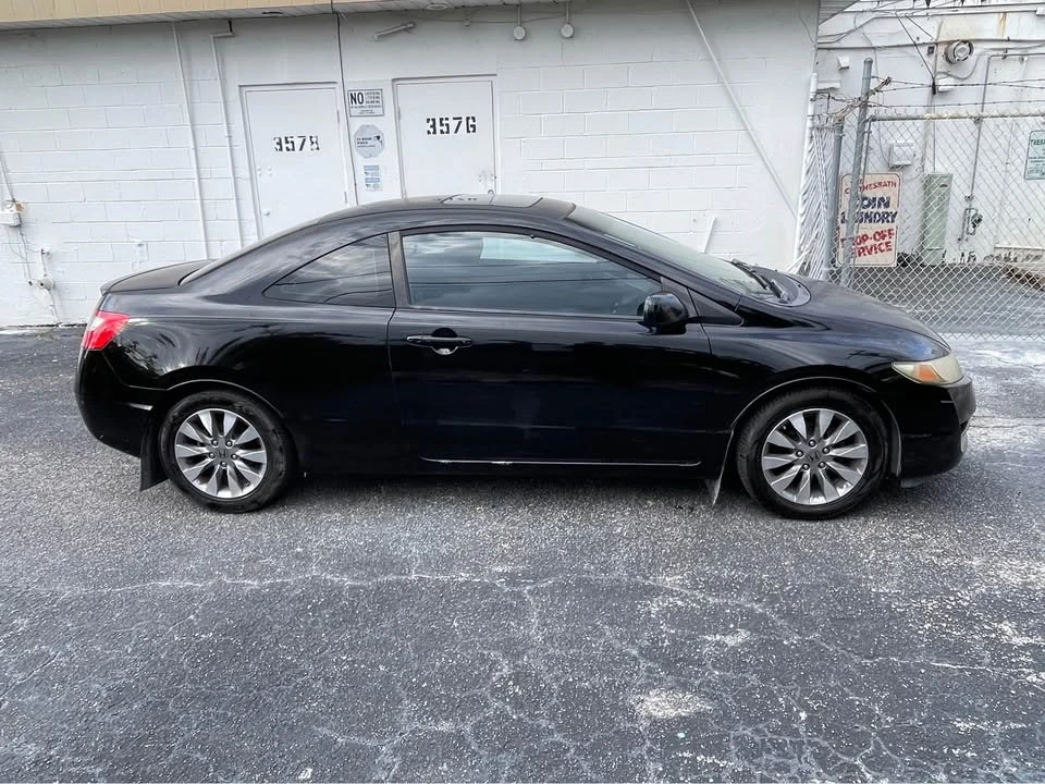 2009 Honda Civic 8th Gen - Image 4 of 15