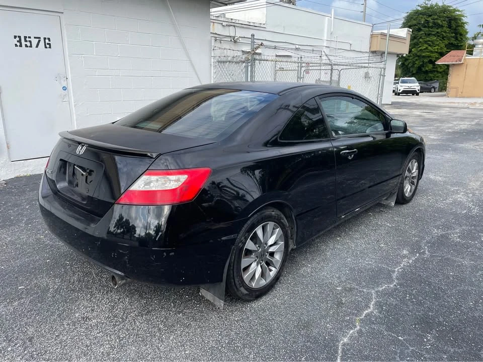 2009 Honda Civic 8th Gen - Image 5 of 15