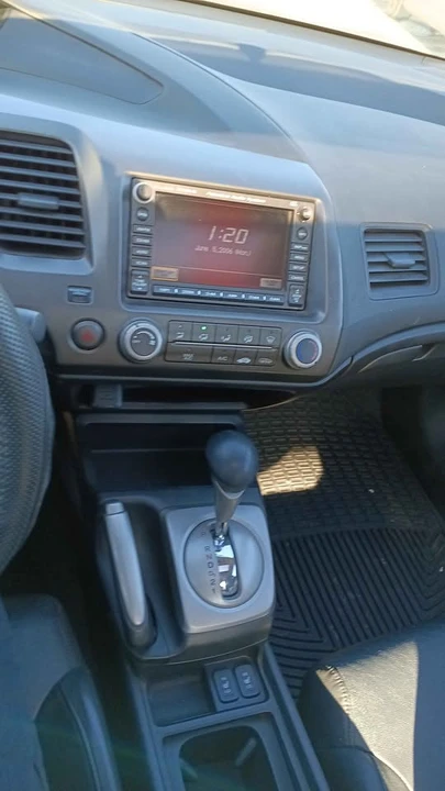2009 Honda Civic 8th Gen - Image 2 of 7