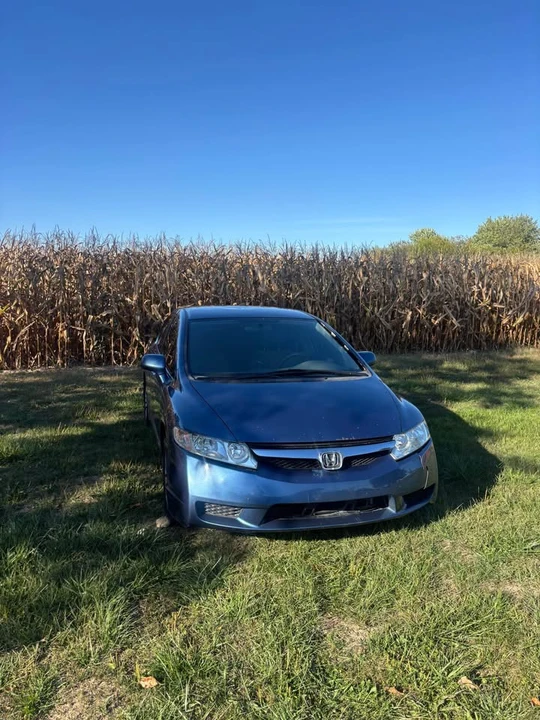 2009 Honda Civic 8th Gen - Image 4 of 8