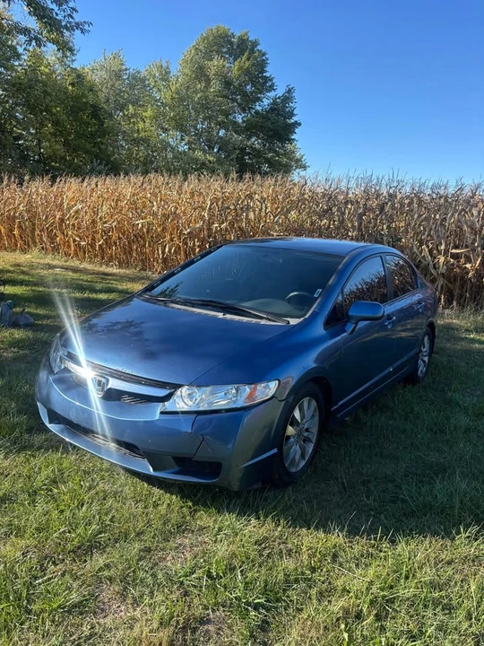 2009 Honda Civic 8th Gen - Image 3 of 8