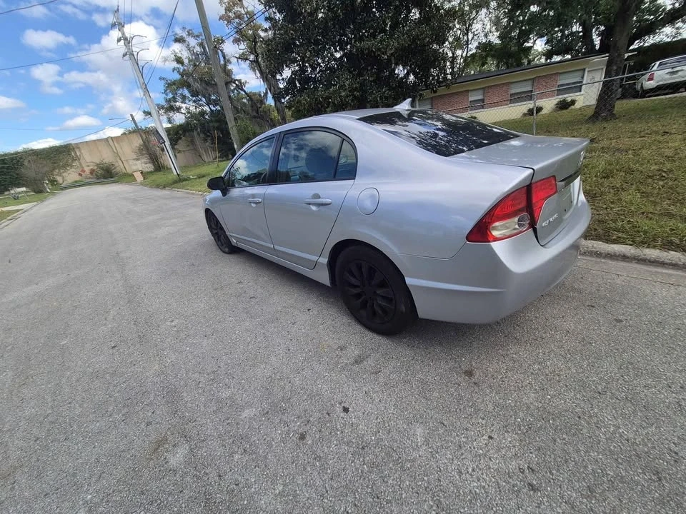 2009 Honda Civic 8th Gen - Image 6 of 12