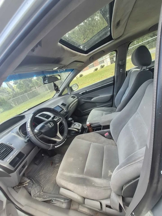 2009 Honda Civic 8th Gen - Image 9 of 12