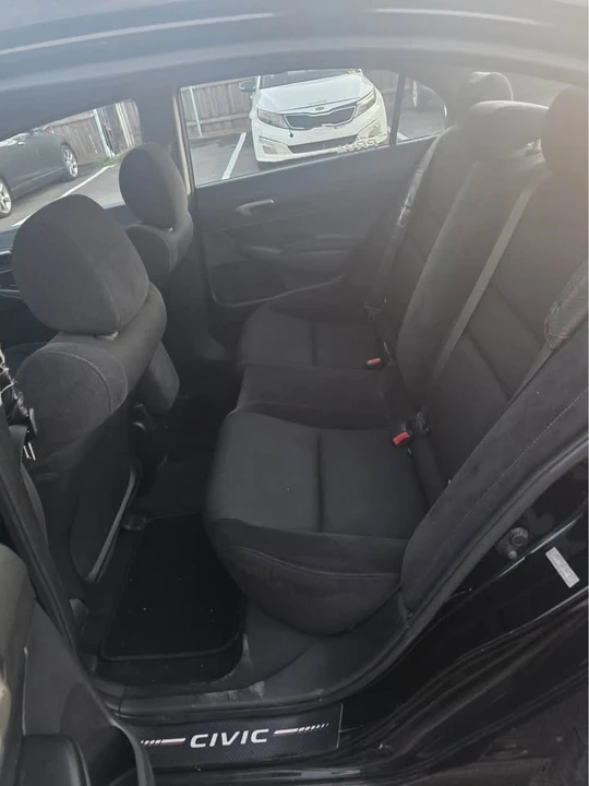 2009 Honda Civic 8th Gen - Image 12 of 13
