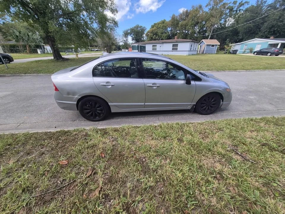 2009 Honda Civic 8th Gen - Image 5 of 12