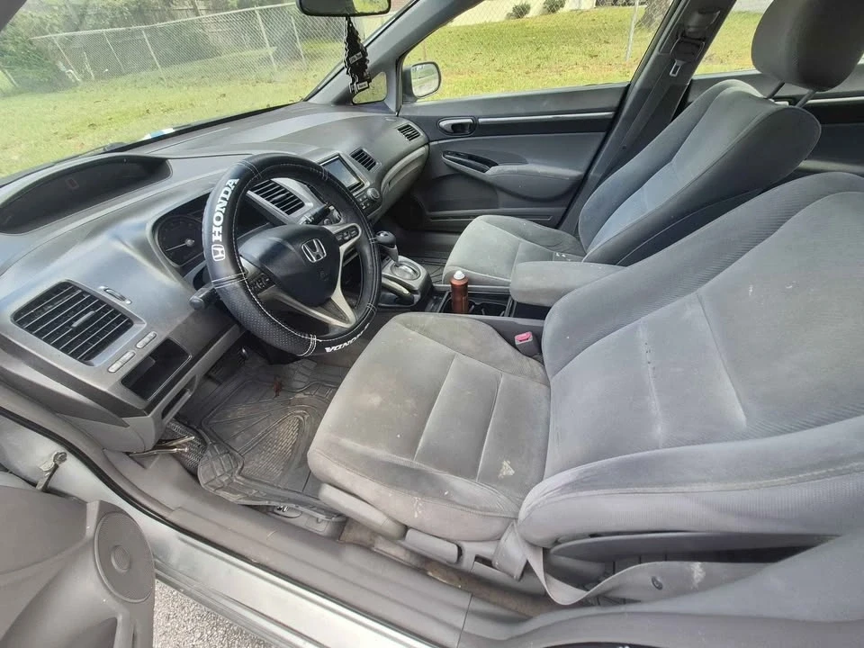 2009 Honda Civic 8th Gen - Image 11 of 12