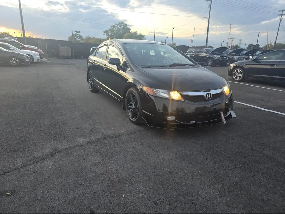 2009 Honda Civic 8th Gen - Image 2 of 13