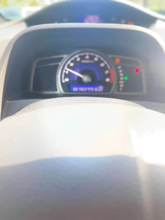 2009 Honda Civic 8th Gen - Image 2 of 5