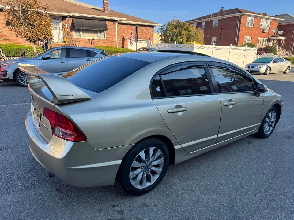 2009 Honda Civic 8th Gen - Image 8 of 20
