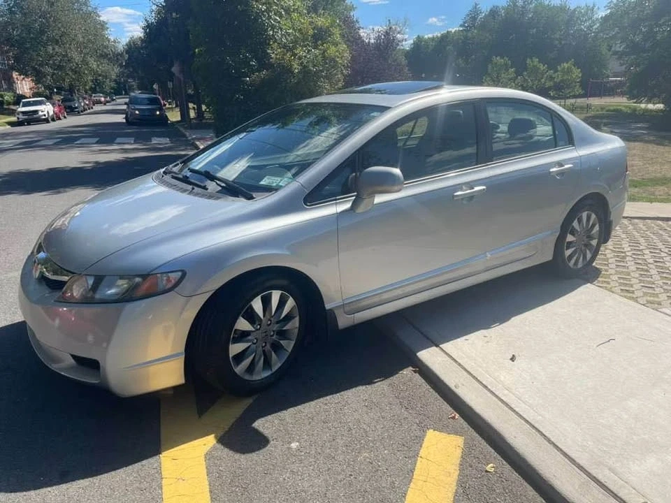 2009 Honda Civic 8th Gen - Image 5 of 5