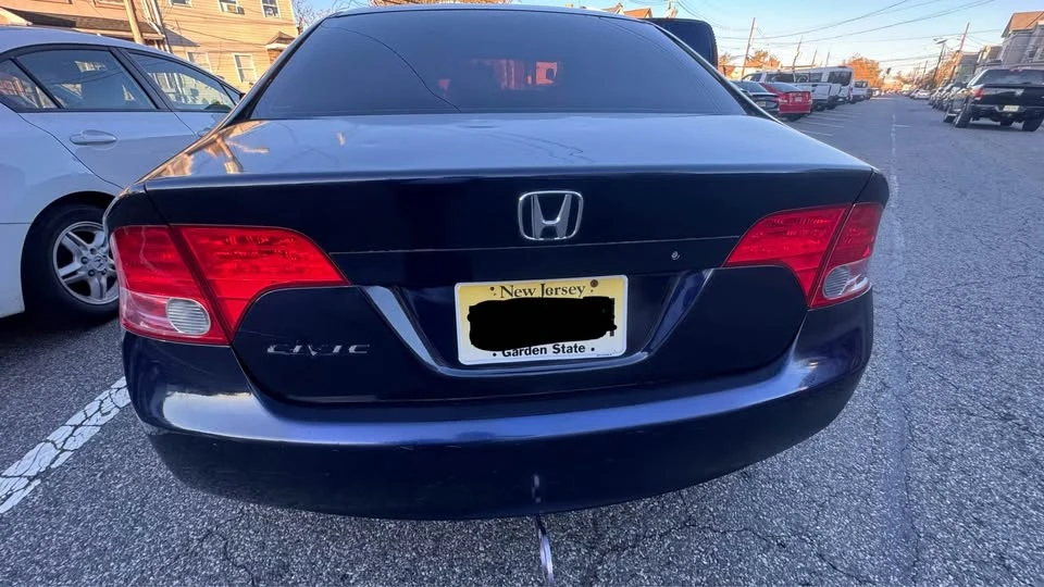 2009 Honda Civic 8th Gen - Image 8 of 13